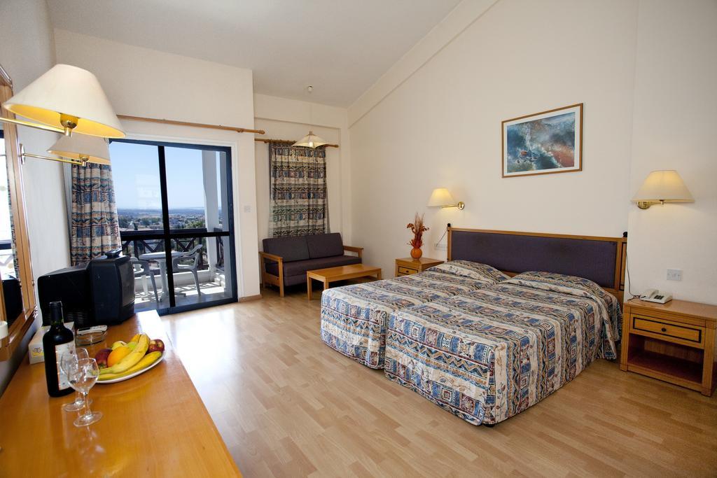Episkopiana Hotel & Sport Resort Episkopi  Zimmer foto